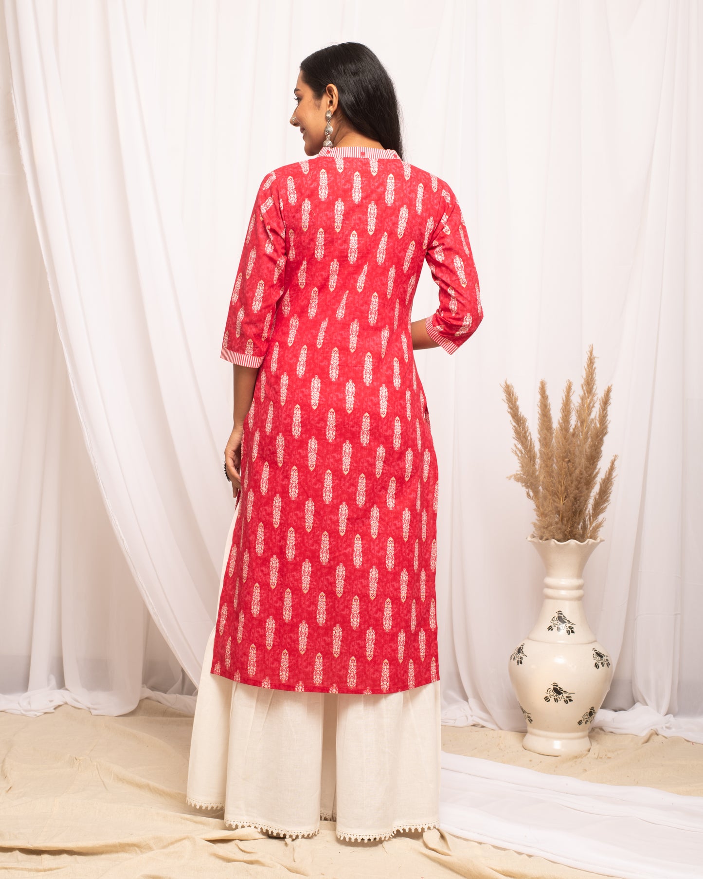 Red Abstract Printed V-Neck Cotton Kurta