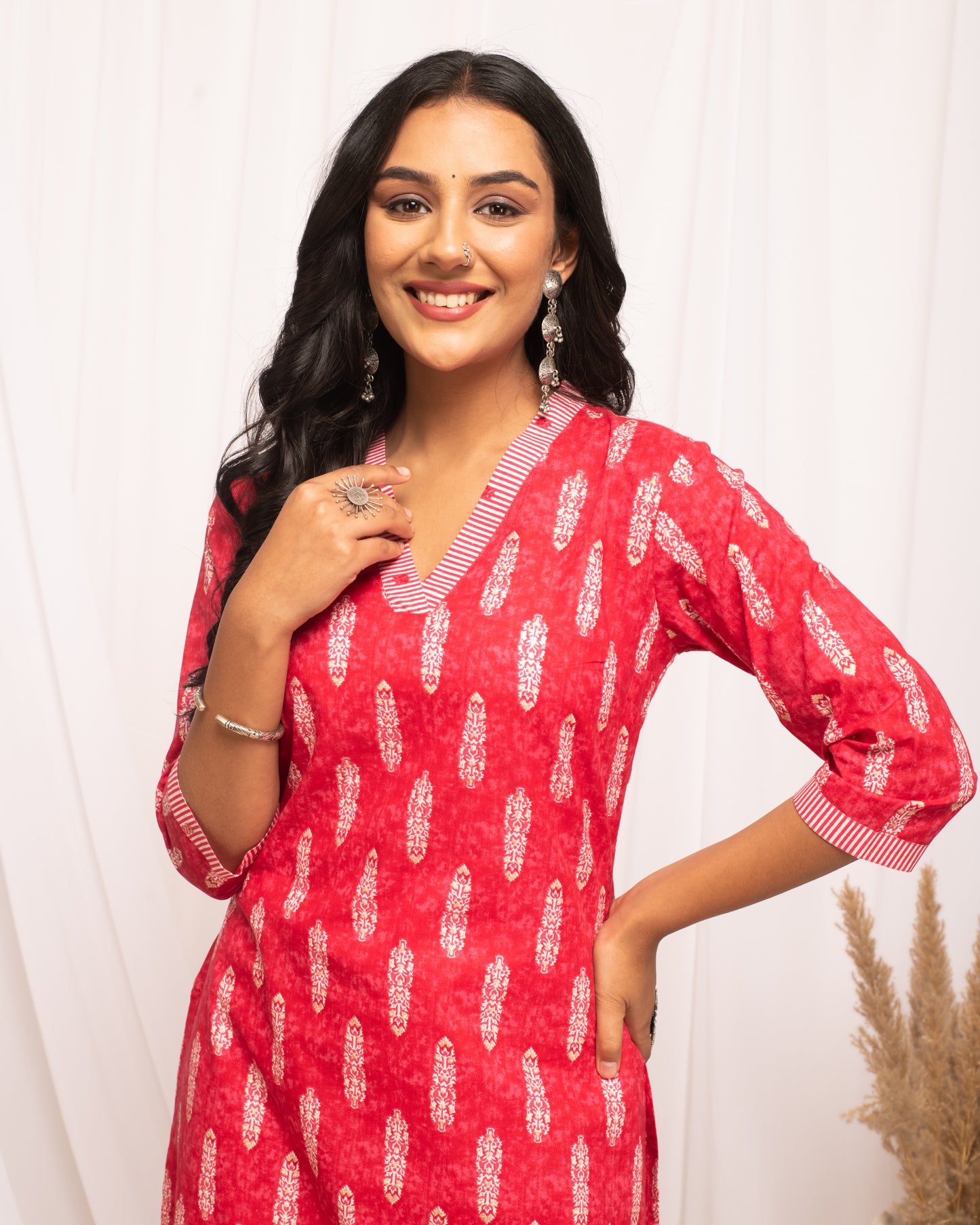 Red Abstract Printed V-Neck Cotton Kurta