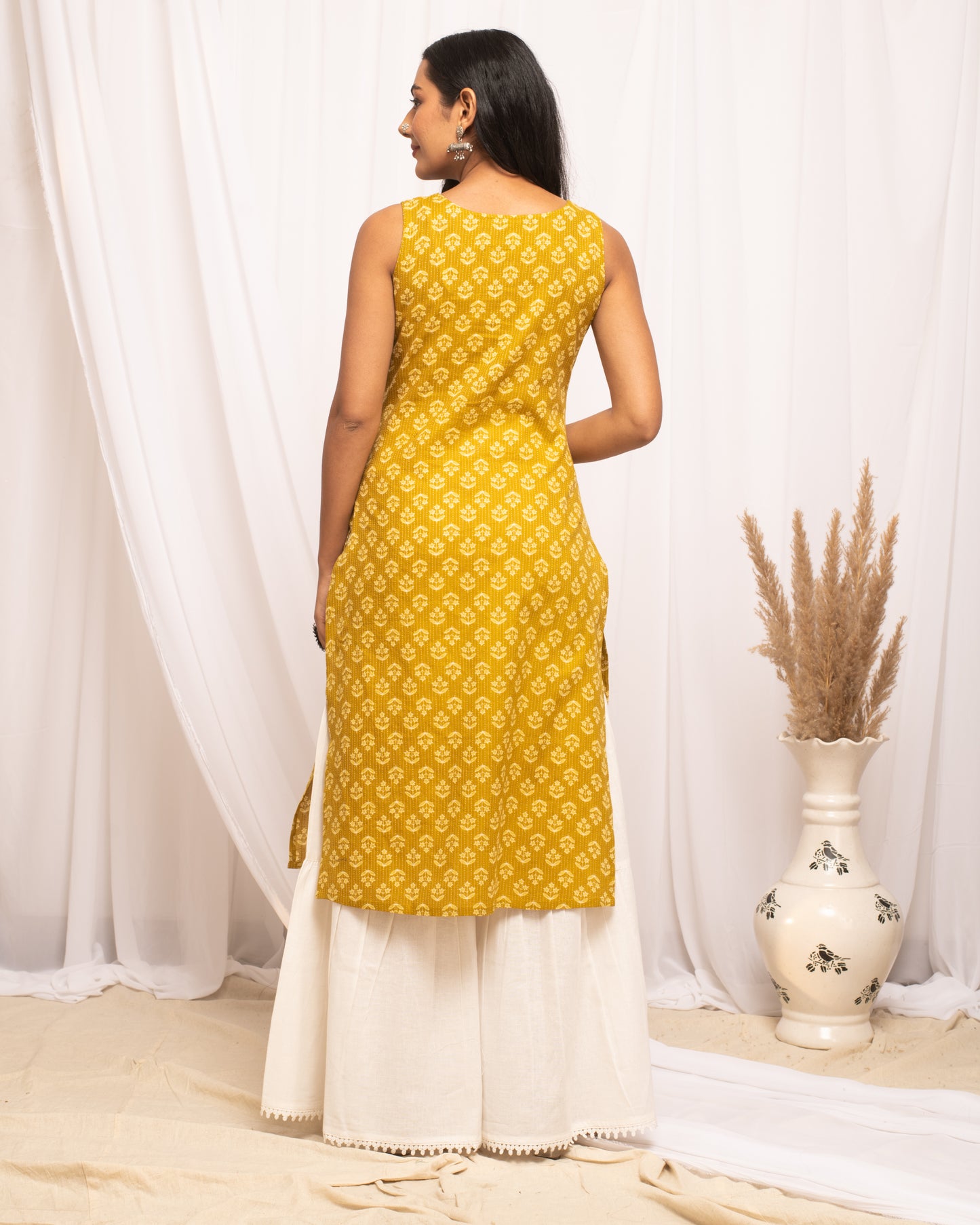 Yellow Floral Print Sleeveless Kurta